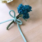 作品青い花のブローチ
