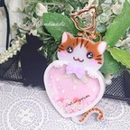 作品いちご🍓抱っこにゃんこ🐱のシェイカーキーホルダー《きじしろさん》