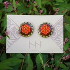 作品花開くスタッドピアス/Red Flower Clay Round Stud Earrings