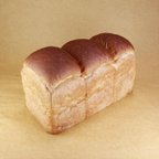 作品自家栽培小麦にバターと生クリームが入った食パン "西宮六寸"(1.5斤)
