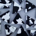作品[4pcs] 韓国製 アクリルパーツ ダルメシアン トライアングル  マーブル ブラック ホワイト