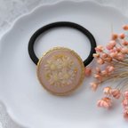 作品ヘアゴム　花　くすみピンク　くすみカラー　キラキラ　オシャレ　普段使いアクセサリー　可愛い　ヘアアレンジ