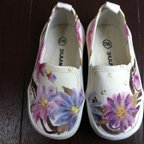 作品うすむらさきの花の靴