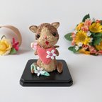 作品猫の置物　一点物 幸せはちわれ猫人形   キラキラお花とハートの猫置物 幸せ祈願