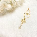 作品♡NEW♡ 片耳 フープ イヤリング ♡ ノンホールピアス ☆ 花柄 ハート が 可愛い ♡