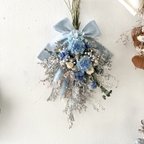 作品ソラローズと小花のスワッグ　　ブルー　 ドライフラワー　誕生日プレゼント  引っ越し祝い　記念日　ギフト