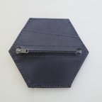 作品六角形三つ折り財布　ヌメ革を使用した個性的な六角形の財布
