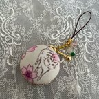 作品小型　桜ネコのマカロン(天然石の飾り付）