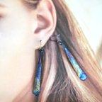 作品Titanium　pierced earrings=飾り羽のピアス2本=５１mm