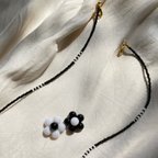 作品✿ White×Black ✿フラワーピアス