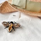 作品「Queen Bee」ビーズ刺繍　ブローチ　ゴールド/シルバー　【受注制作】【送料無料】