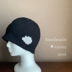 作品送料無料＊handmade パールビジューモチーフ付き帽子〈Rose・ブラック〉ケアキャップ　ケア帽子　母の日　抗がん剤治療