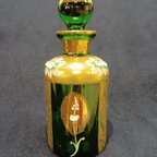 作品ベネチアングラス緑の小瓶　高さ12.8cm(蓋上まで約17cm)　