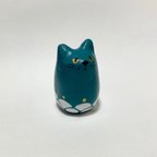 作品金色の目の猫の置物 ブルー