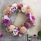作品viola & pink pepper wreathe