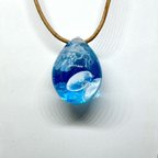 作品クラゲの海ネックレス　クラゲ　革ひも