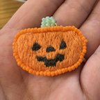 作品ハロウィン🎃かぼちゃブローチ