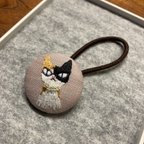 作品刺繍のヘアゴム  三毛猫