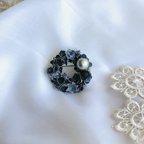 作品black＆gray brooch 黒〜グレー系 お花をぎゅっと集めたブローチ