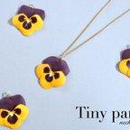 作品Tiny pansy ネックレス~yellow×purple~