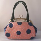 作品たっぷり入る！がま口バッグ navy×polka dots