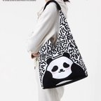 作品Panda パンダ トートバッグ ハンドバッグ 黒と白パンダ柄 エコバッグ 学生手袋 かわいい 中国のパンダ キャンバスバッグ