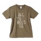 作品ALL YOU NEED柄のメンズ半袖Tシャツ