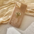 作品【ブラウンかすみ草ブーケ】 押し花スマホケース　ソフトケース　手帳型ケース　iPhone 15 14 13 SE2 11 11pro 12 全機種対応　android  かすみ草　ベージュ ブラウン