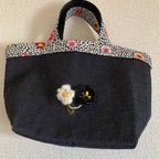 作品パンジーの刺繍のトートバック