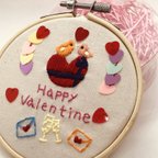 作品刺繍枠飾り　バレンタイン　小鳥のバレンタイン