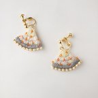 作品Ｏ-giシリーズ！　gray &orange  （ピアス/イヤリング）刺繍　ビーズ刺繍