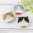 作品〖受注制作〗モフる？猫 ブローチ 手刺繍