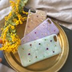 作品新色☆かわいいアリッサムのiPhone ケース☆アースカラー☆小花☆レジン☆押し花☆