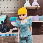 作品【⭐︎簡易ラッピング無料⭐︎】リカちゃんのお洋服屋さん〜シンプルだけど可愛い、グリーンニットのトップス〜