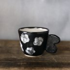 作品黒釉花紋コーヒーカップ