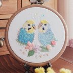 作品【受注生産】『インコ刺繍🕊‎𓂃 𓈒𓏸ずっと一緒に…♡刺繍フレーム（大）』Bird embroidery frame.