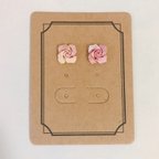 作品(濃いめピンク)9mm折り紙のバラアクセサリー🌹