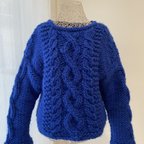 作品極太毛糸で編んだアラン模様のブルーのセーター（送料込です）