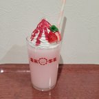 作品いちご牛乳　ストロベリーシェイク　クリームソーダ　　　　　リアルサイズ　　レトロ　ブルーハワイ