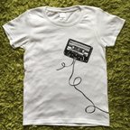 作品カセットテープ T-shirt