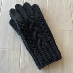 作品～1月末までバレンタインセール5％OFF～ケーブル編みの５本指手袋ブラック