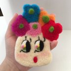 作品🌼妖精ハナ子さん🐑羊毛フェルト🐑バッチ🌼