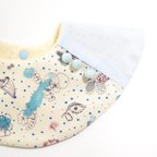 作品baby bib LIBERTY pompon 360 light blue