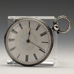 作品アンティーク スイス製 レディース懐中時計 動作良好 フローラル彫刻銀側ケース 鍵巻き