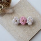 作品手つなぎお花刺繍ヘアクリップ ✤ 1個 (No.68) ピンク