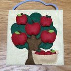 作品〈再販33〉♡♡指先遊びシート♡♡マジックテープ　りんごの木🍎