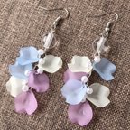 作品花びら♡パール♡ピアス♡イヤリング♡夏♡グラデーション♡浴衣にも♡揺れるピアス