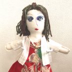 作品こだわりのハンドメイドドール／赤いワンピースのマダム（ボレロ付き）