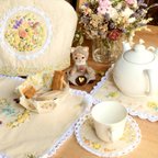 作品猫のお人形と手刺繍のテーブルウェアーセット•わたしの優しいお茶時間