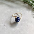 作品Lapis Lazuli Diagonal Wire Ring